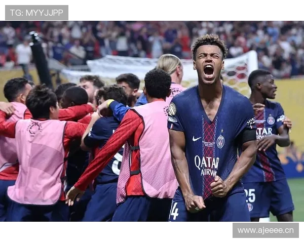 巴黎圣日耳曼高位压迫打法,防线暴露问题成争冠格局关键变数 巴黎圣日耳曼高位压迫打法,防线暴露问题成争冠格局关键变数