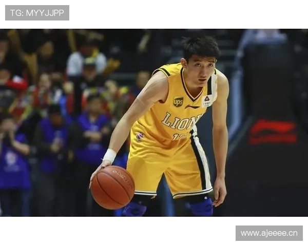 孙铭徽这日常，朋友圈发的豪车照跟他球场飞奔完全不像一回事啊