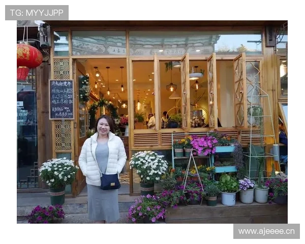 蒋林静这生活节奏，简直不是打球的节拍，像明星有餐厅有派对的那种感觉啊！
